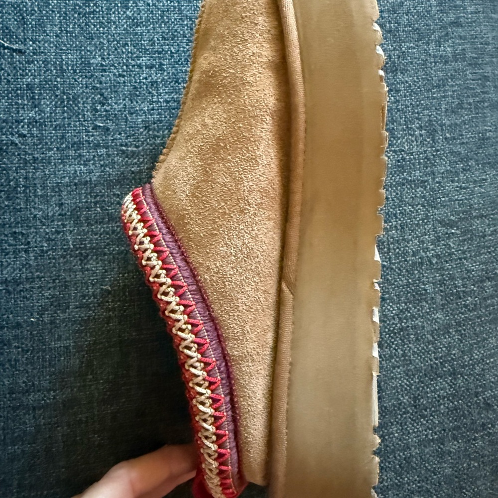 UGG Tan Suede Slippers with Red and Gold Accents - Picture 7 of 11